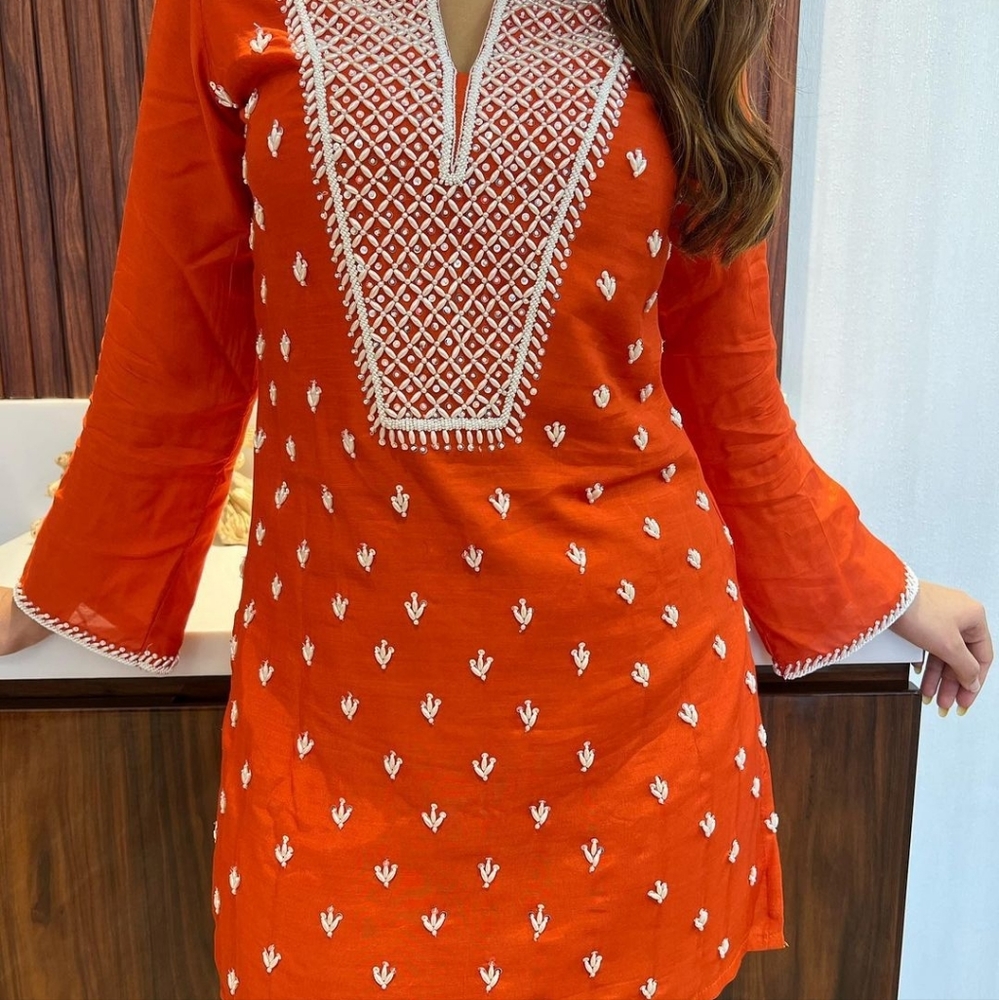 Indian kurta set.